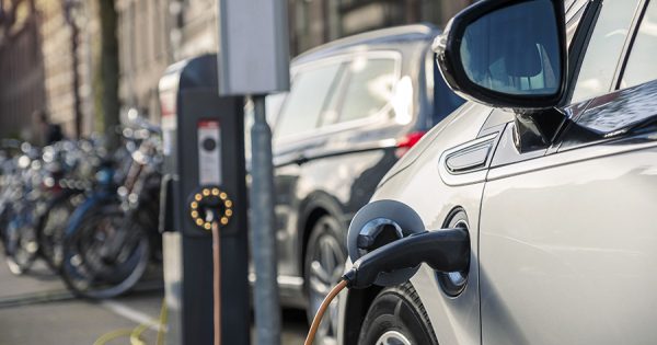 Carano Software erleichtert den Übergang zur Elektromobilität durch maßgeschneiderte Lösungen für die Verwaltung von Ladeinfrastrukturen und die Integration von Elektrofahrzeugen in den Fuhrpark.