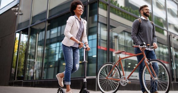 Employees in urban areas utilize bike and scooter sharing services through a mobility budget